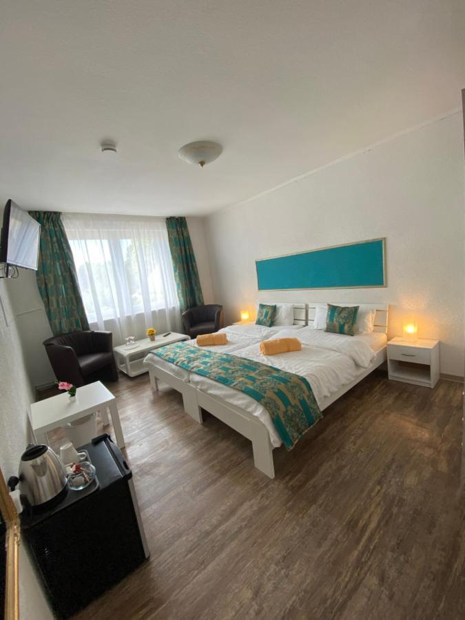 Hotel Filoxenia Butjadingen Bagian luar foto