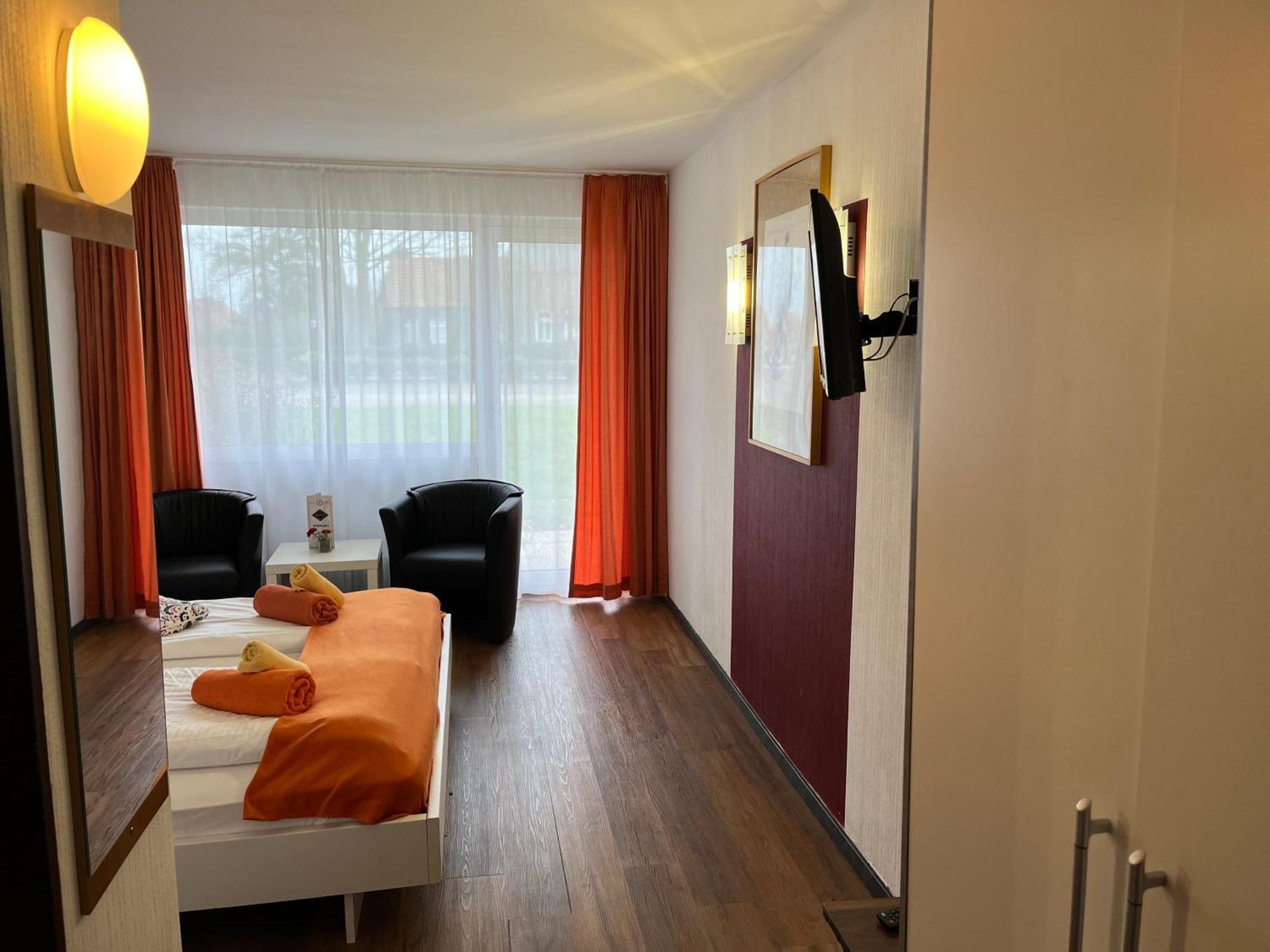Hotel Filoxenia Butjadingen Bagian luar foto