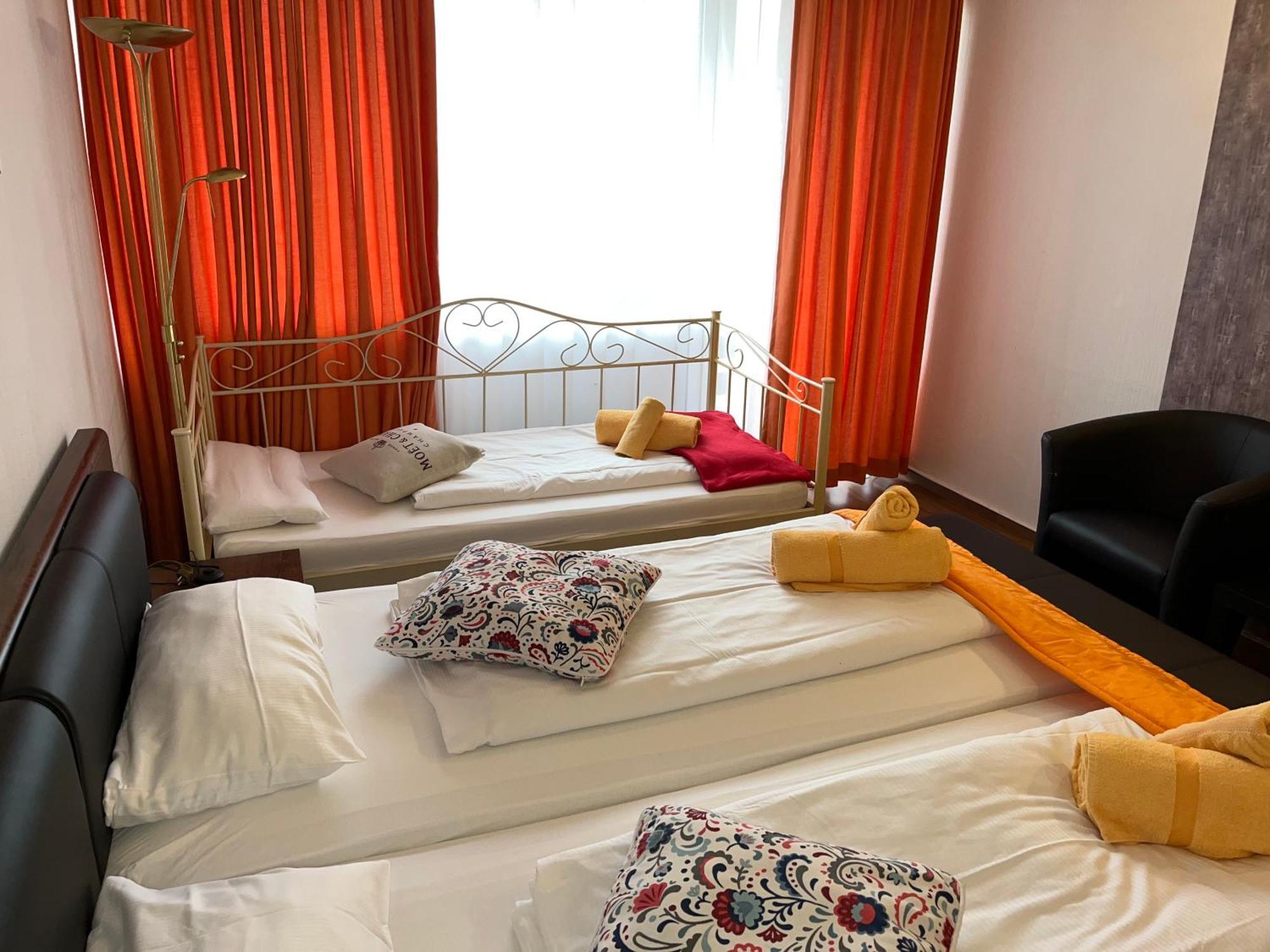 Hotel Filoxenia Butjadingen Bagian luar foto